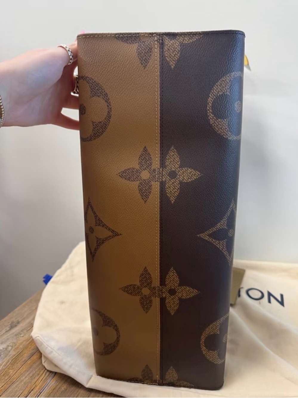 Louis Vuitton OnTheGo GM Brown Monogram Oversized Tote with Gold Accents - Picture 5 of 9